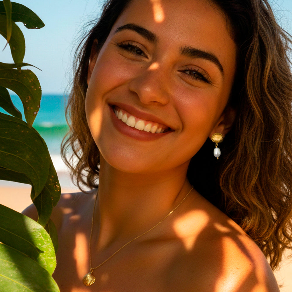 Aros Conchita y perla dorados