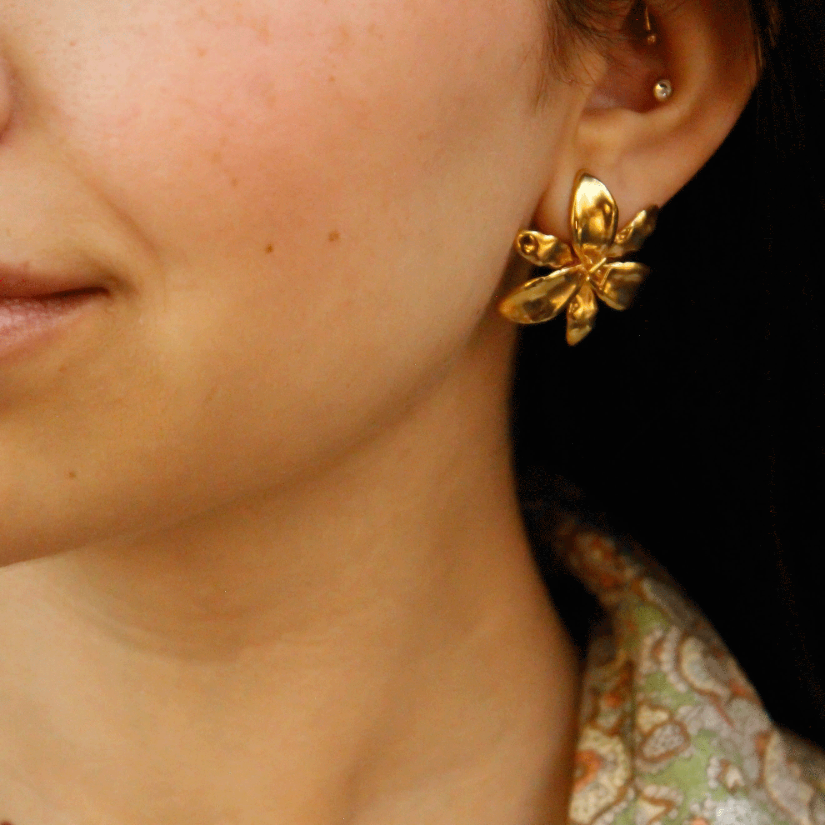 Aros de Lirio Dorados