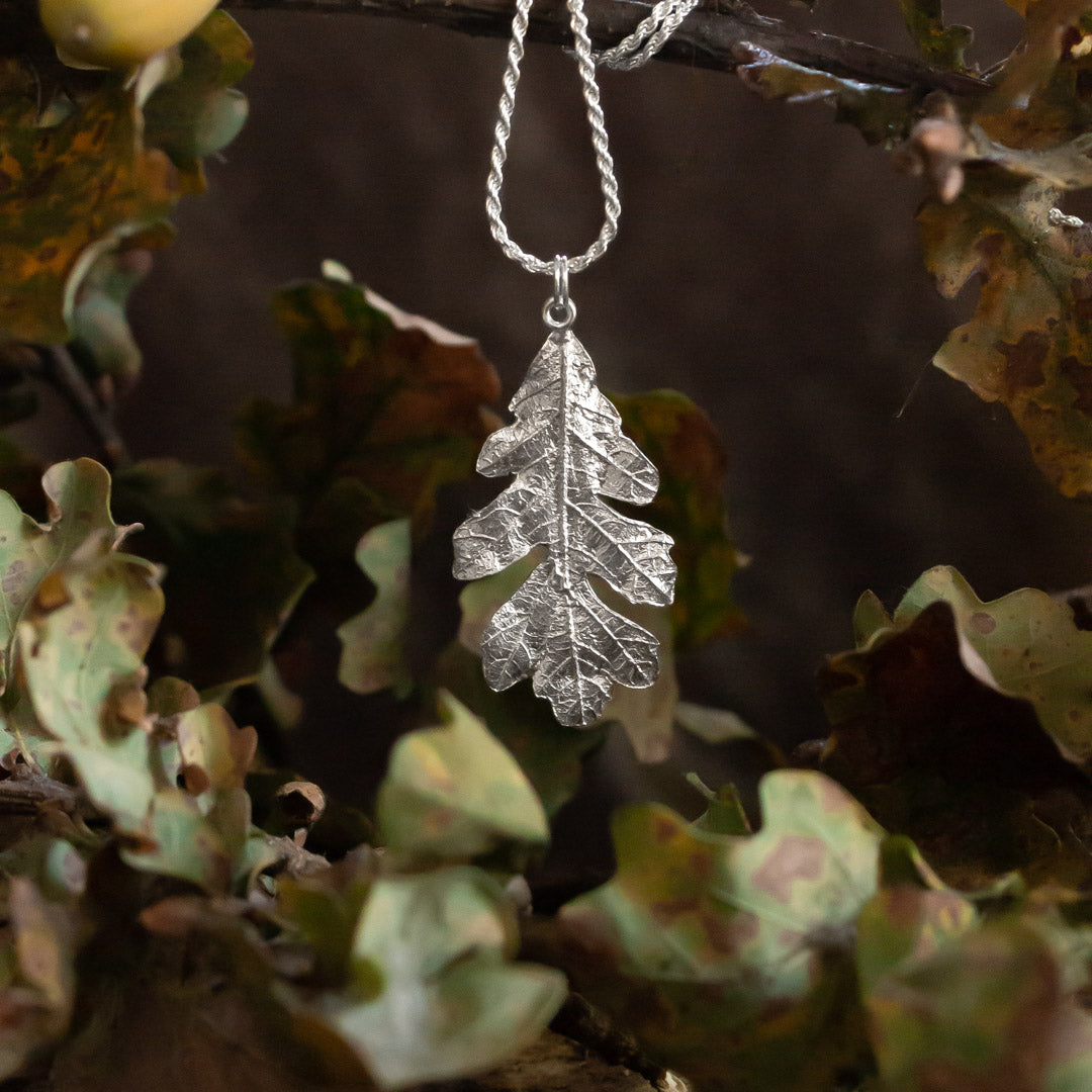Colgante hoja de Roble Plata
