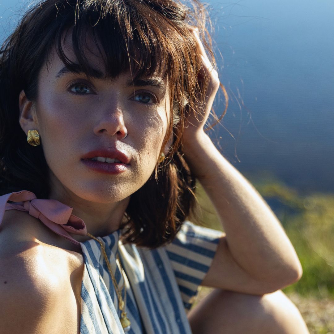 Aros hoja de Ulmo sinuosa Dorados