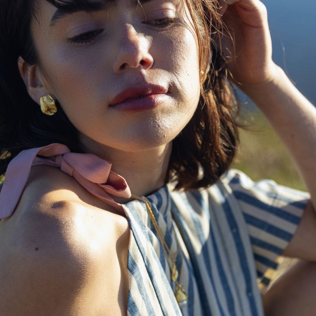 Aros hoja de Ulmo sinuosa Dorados